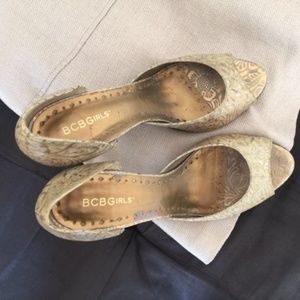 SHOES BCBG SIZE 9
